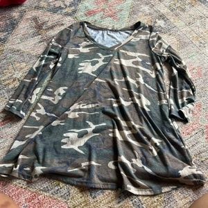 Casual Camo boutique shirt with 3/4 sleeves